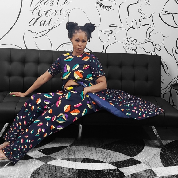 Colorful Cowrie Shells Duster and Pant Set - Picture 3 of 10